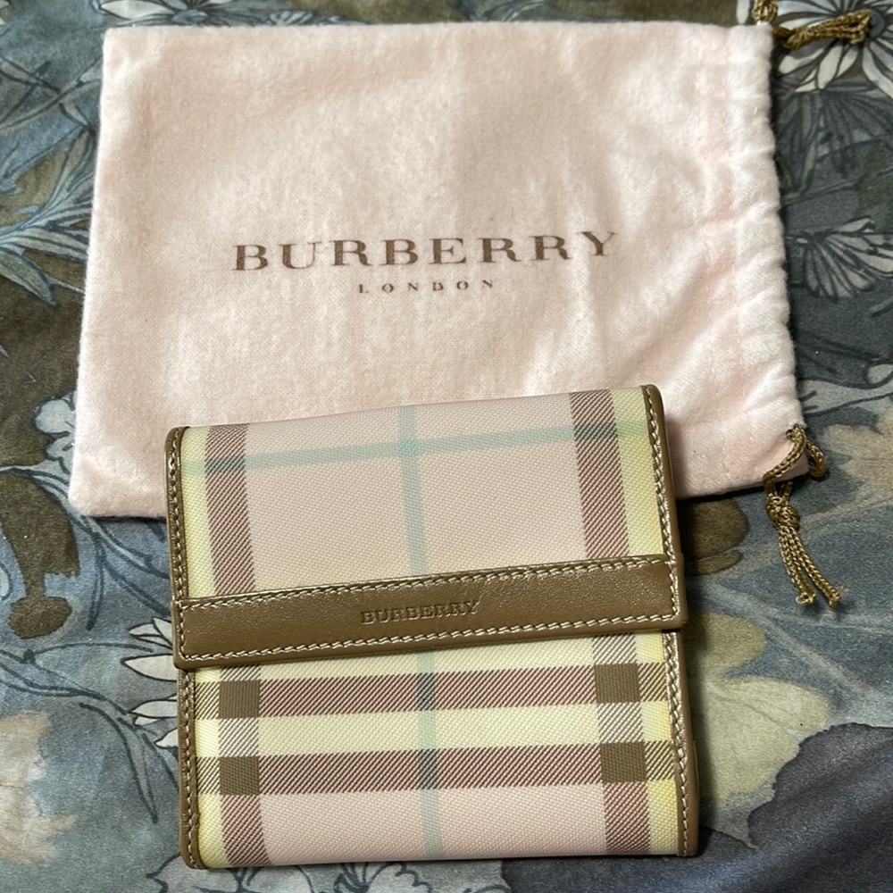 Burberry wallet